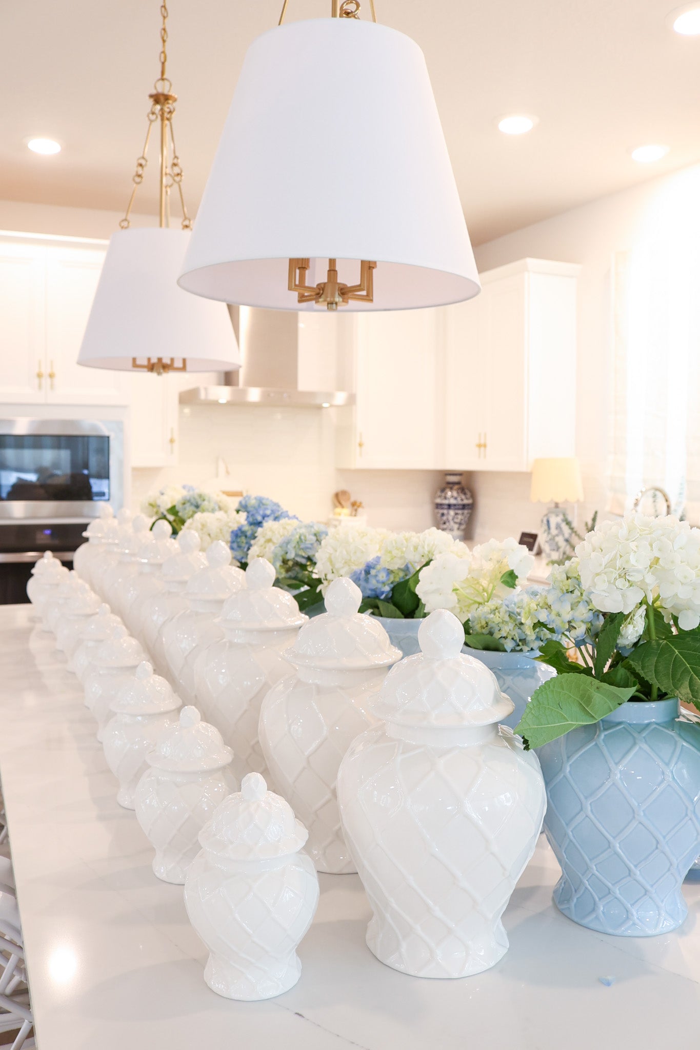 Small Spring Essential Jar - White